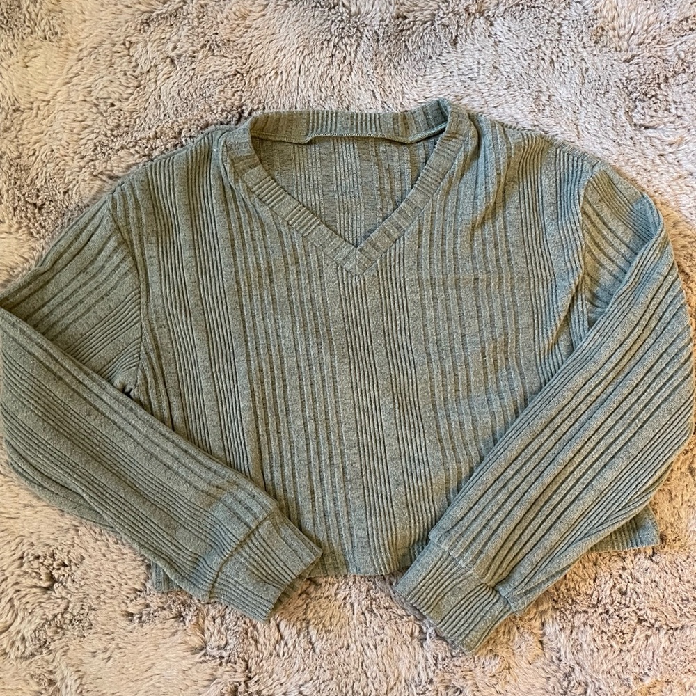 SHEIN Cropped Sweater